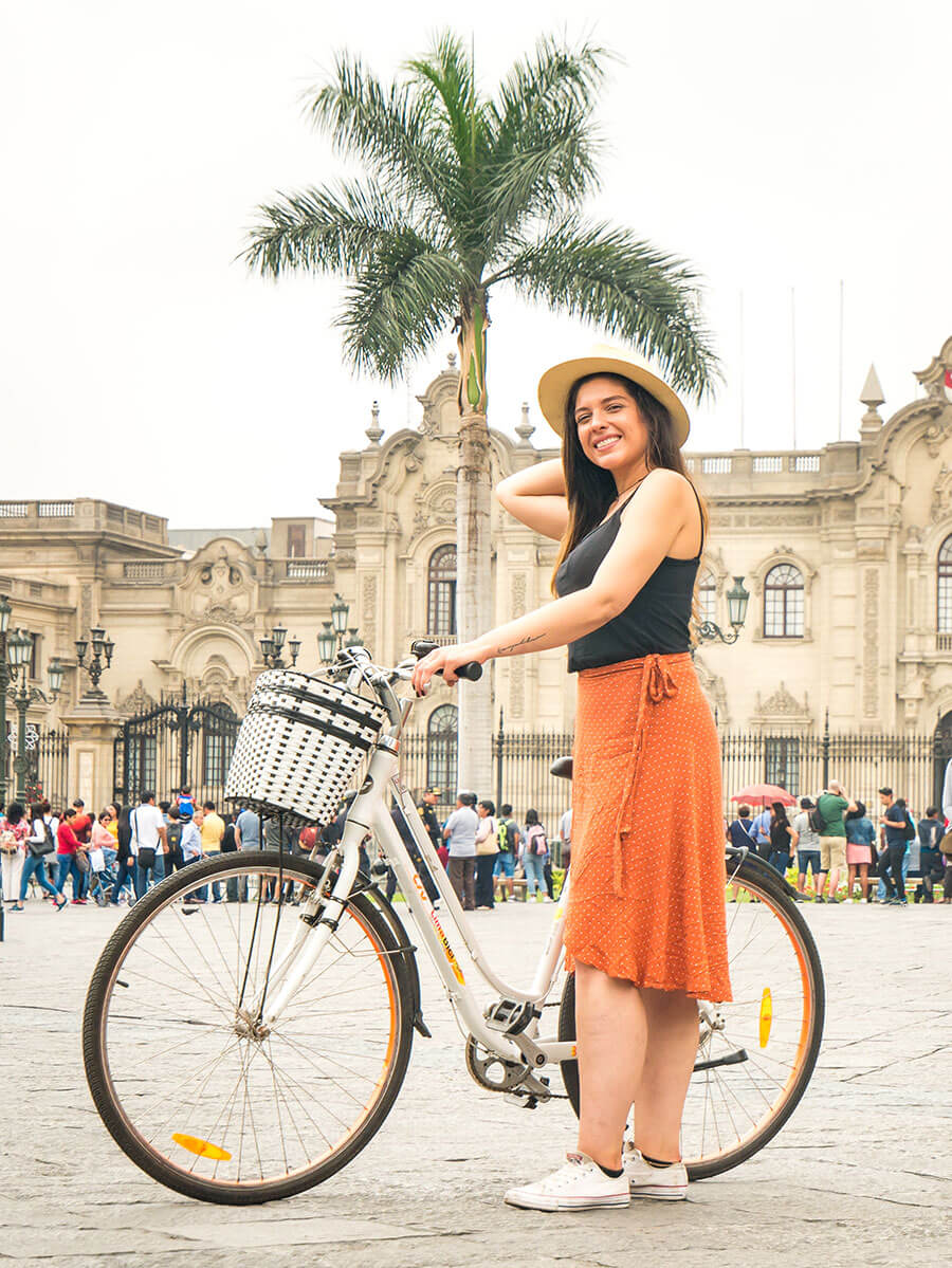 Lima Downtown by bike